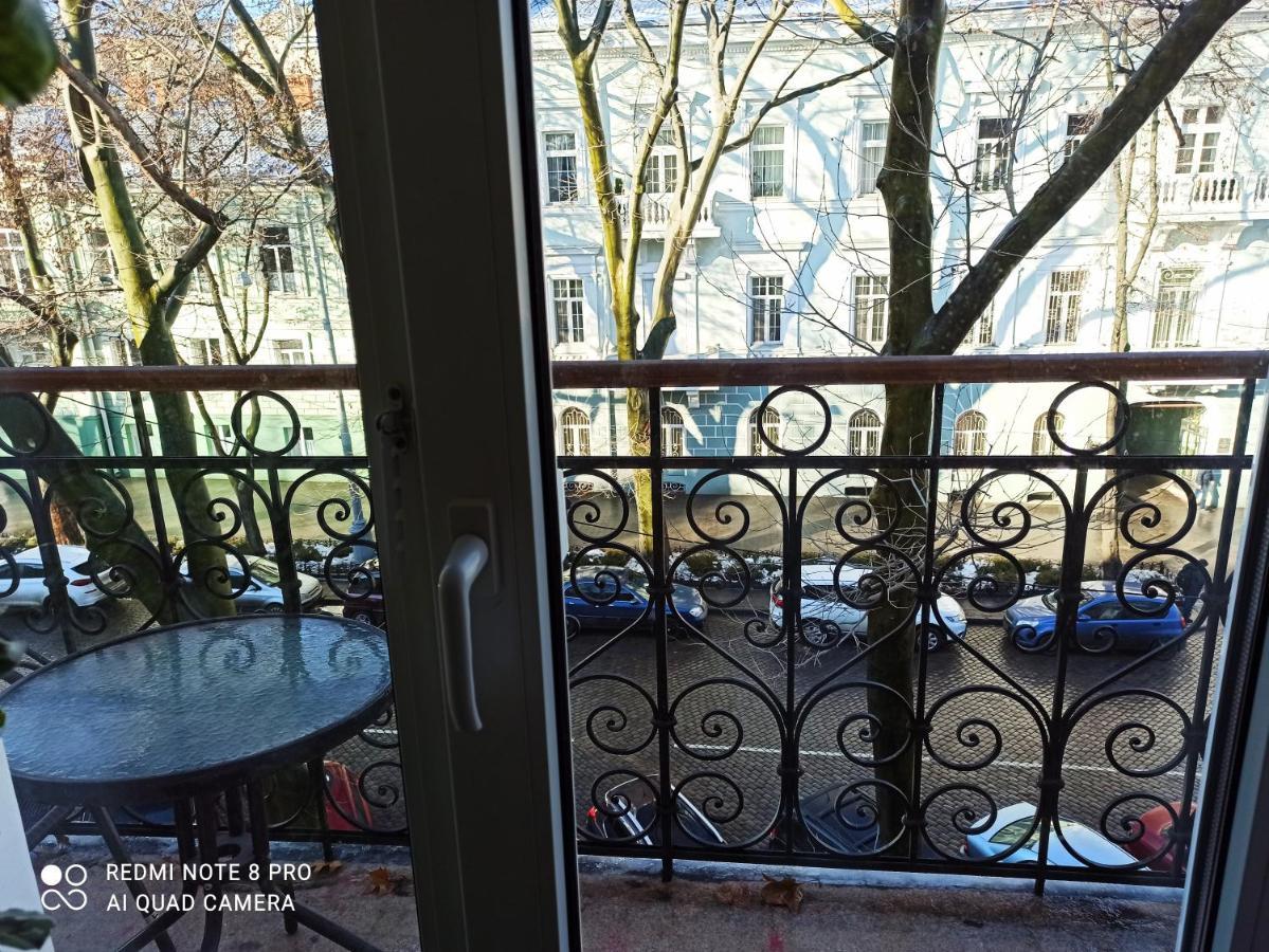 Comfort Near Opera Theater Odesa Exterior foto